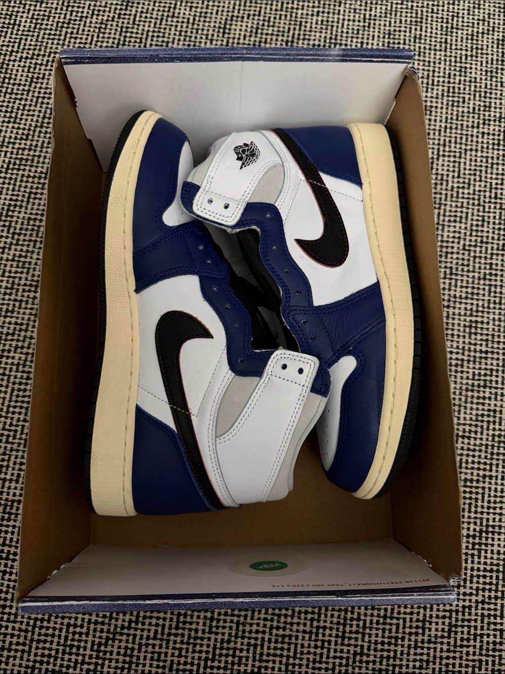Nike Air Jordan 1 High - White, Navy & Black